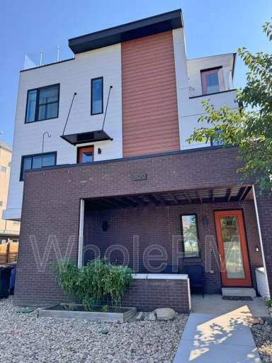 Main picture of 1820 Julian St