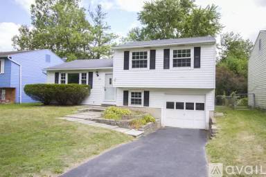 Main picture of 437 S Haven Rd