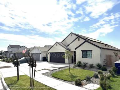 Main picture of 1333 W Butterfield Ln