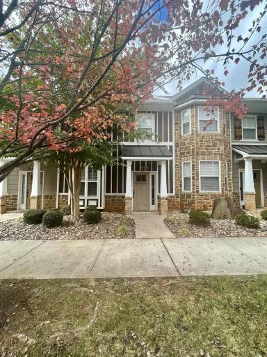 Main picture of 103 Portico St
