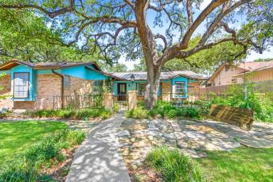 Main picture of 1107 Mount Rainier Dr