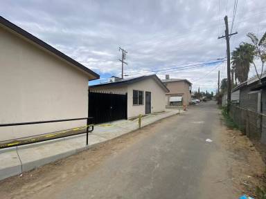 Main picture of 816 Pacific St