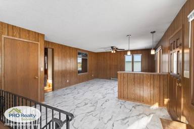 Main picture of 607 Lake Blvd S
