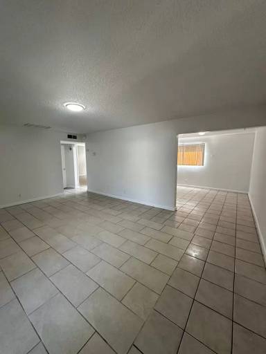 Main picture of 2120 E California Ave