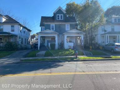 Main picture of 11 Floral Ave