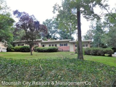 Main picture of 948 Whippoorwill Dr
