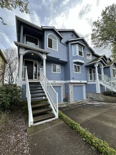 Main picture of 382 Crystal Springs Ln N