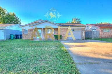 Main picture of 1324 SW 61st Ter
