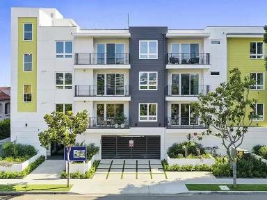 Main picture of 5820 La Mirada Ave
