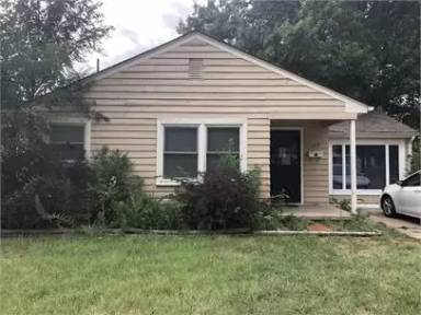 Main picture of 2863 Hickory Pl