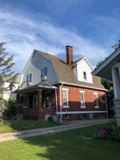 Main picture of 108 Carlyle Ave