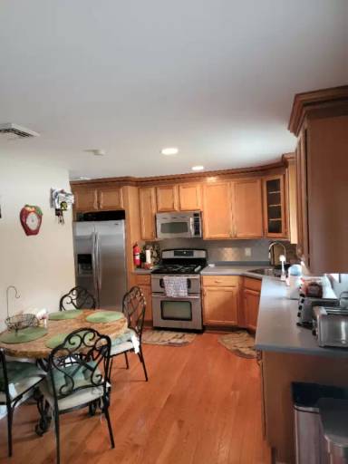 Main picture of 208 Harding Ave