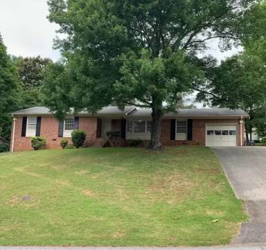 Main picture of 127 Shallowford Rd