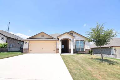 Main picture of 902 Ridgeview Dr
