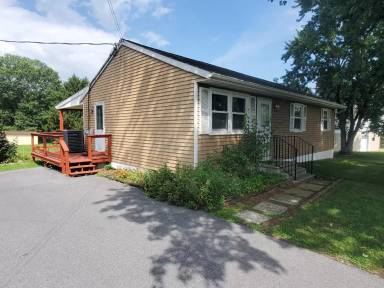 Main picture of 570 Gulden Rd