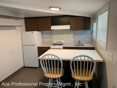 Main picture of 114 N Raitt St