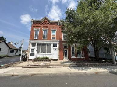 Main picture of 509 E Commercial Ave