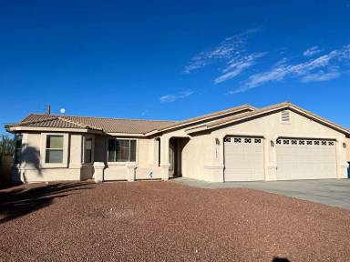 Main picture of 1655 Lake Havasu Ave N