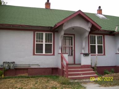 Main picture of 209 E Callender St