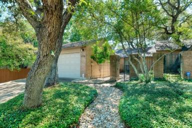 Main picture of 5701 Jamboree Ct