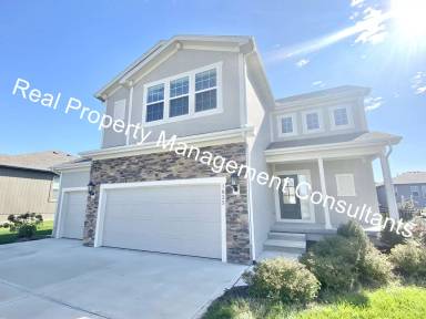 Main picture of 1825 NE Riley Dr