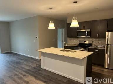 Main picture of 2104 Community Ln