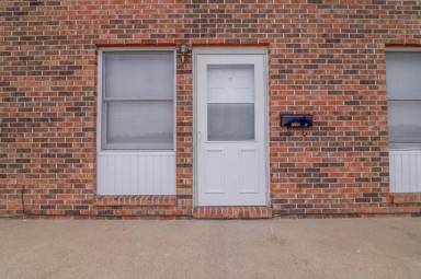 Main picture of 1003 Northeast Dr