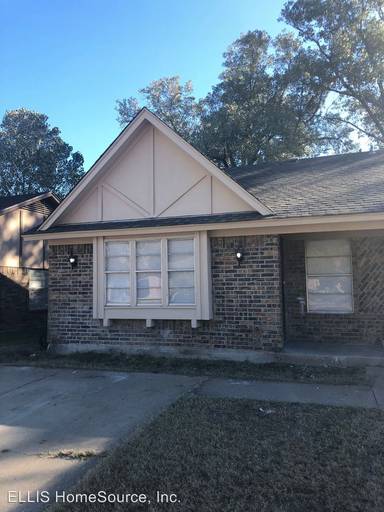 Main picture of 423 Matt Ln