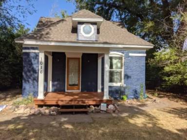 Main picture of 1016 Remington St