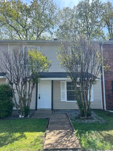 Main picture of 200 Pine Forest Dr