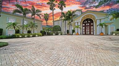 Main picture of 67-8240 Manasota Key Rd