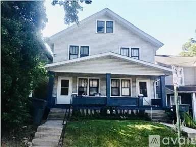 Main picture of 39 E Dodridge St