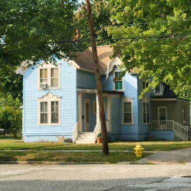 Main picture of 96 Grand Ave