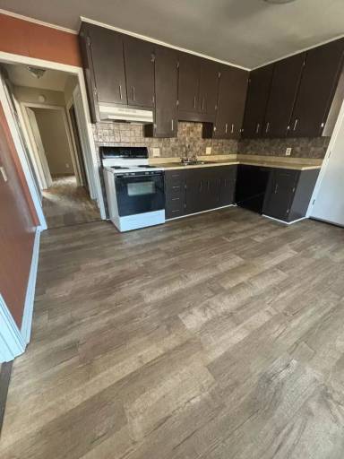 Main picture of 107 Maryella Dr