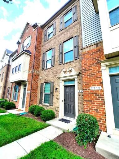 Main picture of 2921 Glendale Ave