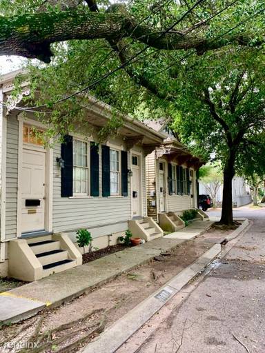 Main picture of 1107 Bordeaux St