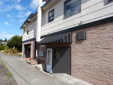 Main picture of 822 1/2 S C St