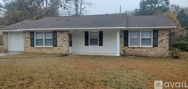 Main picture of 103 Robin St