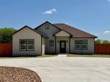 Main picture of 616 River Hills Dr