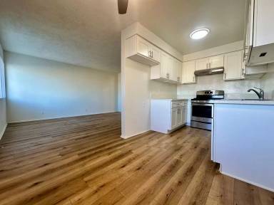 Main picture of 4442 W 133rd St