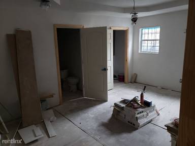 Main picture of 4438 Cicero St