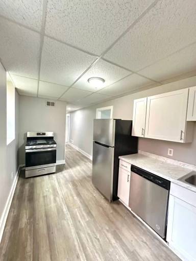 Main picture of 2332 La Place St