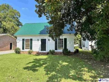 Main picture of 207 E Bobby Gerald Pkwy