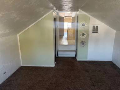 Main picture of 377 1/2 6th Avenue East N