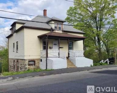 Main picture of 449 Wilson St