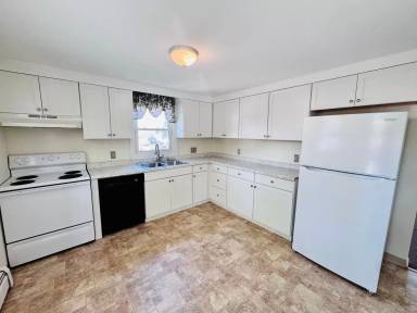 Main picture of 494 Winnacunnet Rd