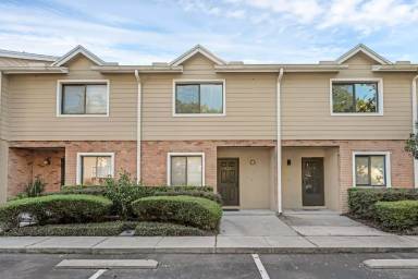 Main picture of 232 Sandlewood Trl