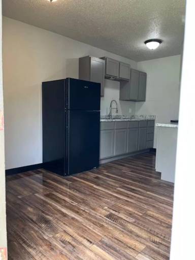 Main picture of 1721 S U St