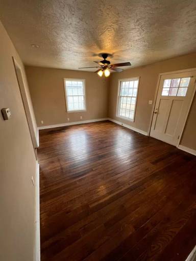 Main picture of 530 W Elm St