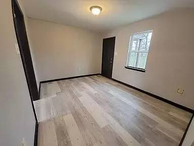 Main picture of 1680 Kansas St